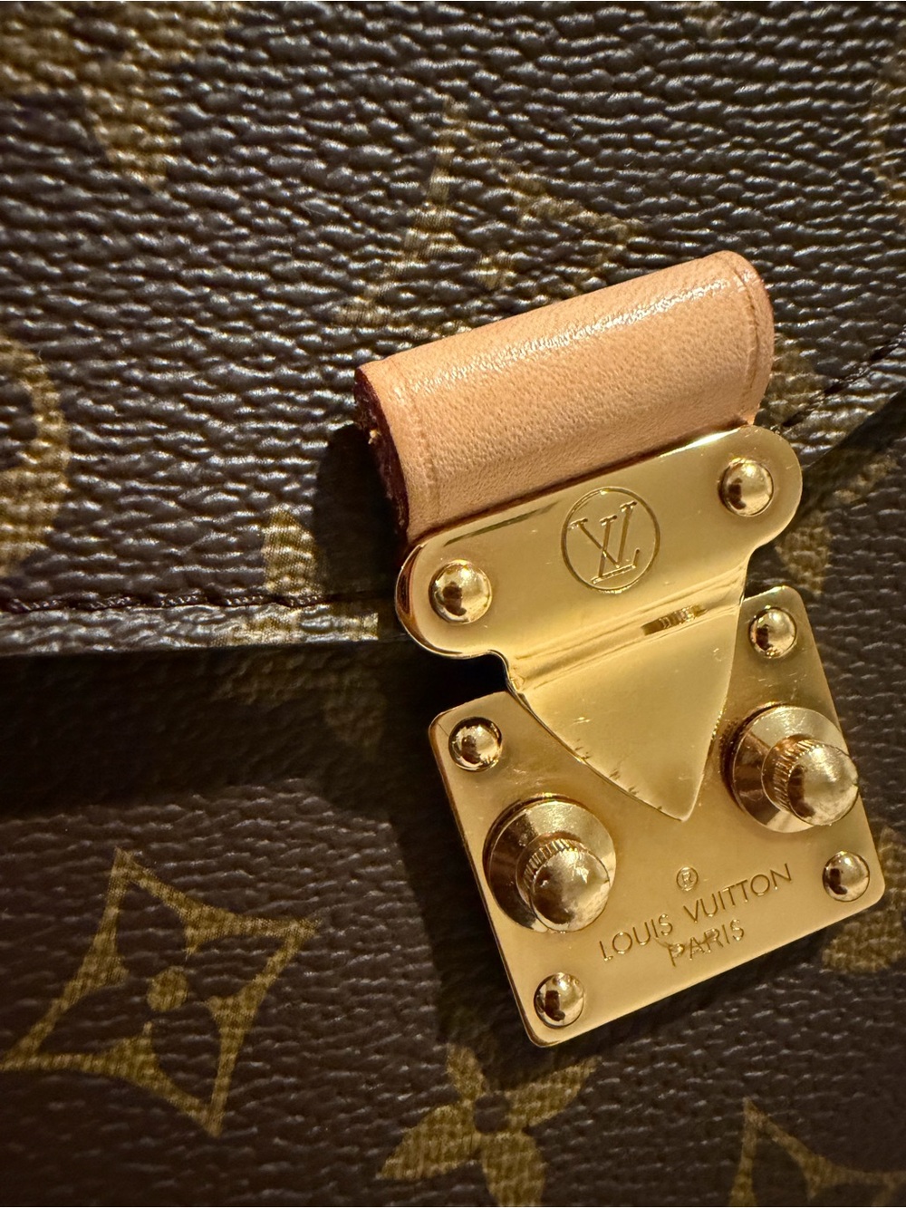 Louis Vuitton Monogram Pochette Métis - Picture 5 of 13